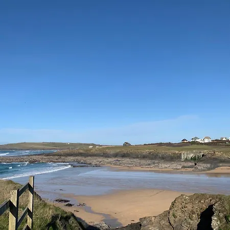 Modern Two Bedroom On Seven Bays Near Padstow *